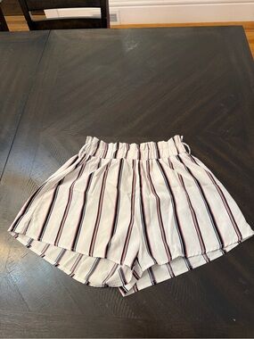 🏁 Stripe Style! Shein Women's White Striped Paperbag Waist Shorts ☀️